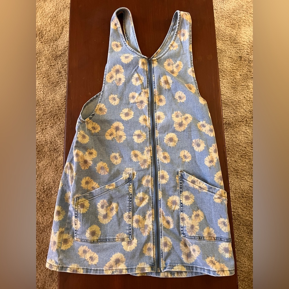 SO Sunflower Light Denim Overall Dress Size Medium